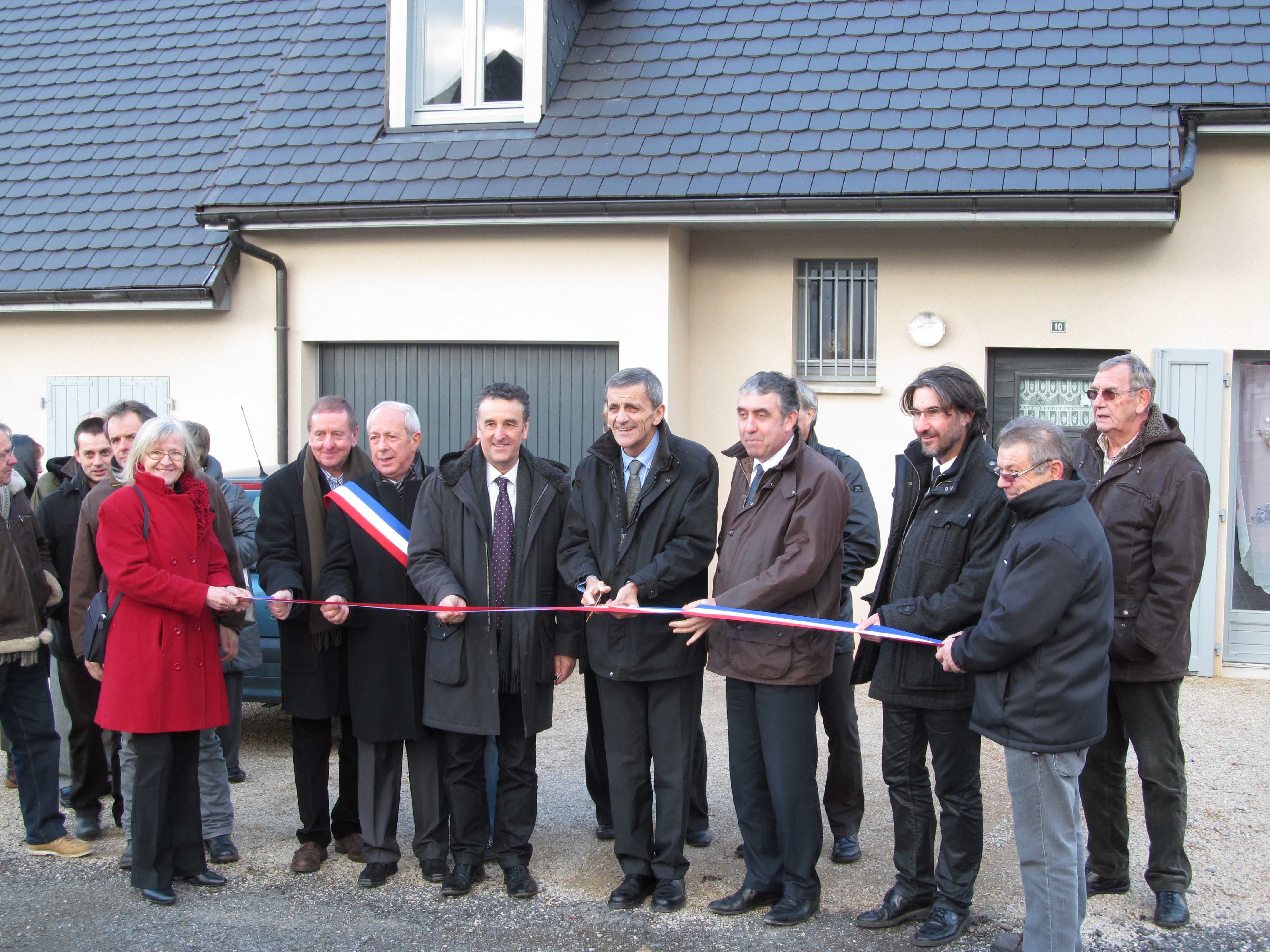 Inauguration de deux pavillons à Saignes le 30 novembre 2012